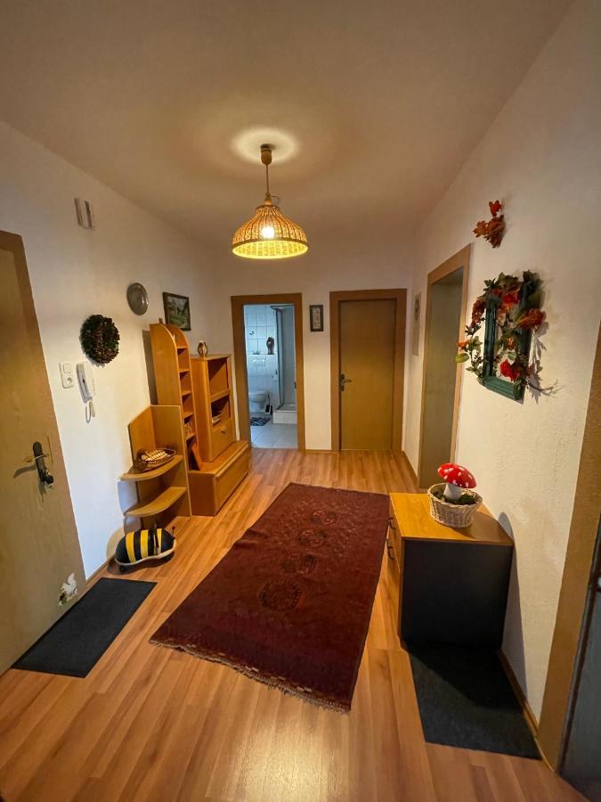 Schoene Ferienwohnung In Bahnhofsnaehe Fuer Urlaub, Studium Oder Arbeit Deggendorf Exterior foto