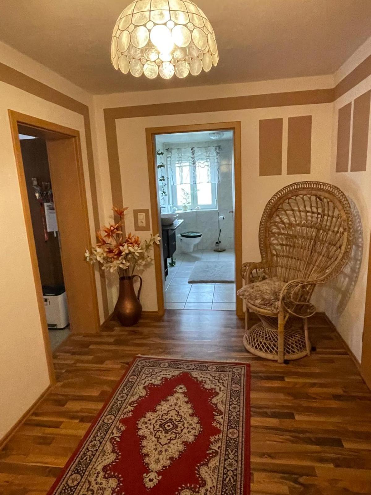 Schoene Ferienwohnung In Bahnhofsnaehe Fuer Urlaub, Studium Oder Arbeit Deggendorf Exterior foto